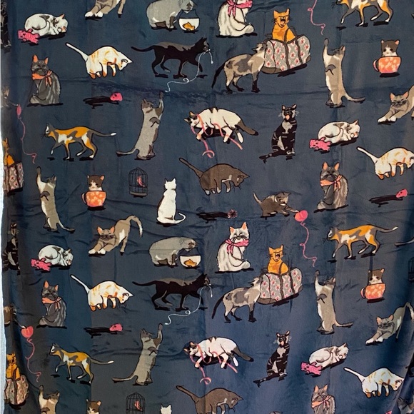 Vera Bradley ~CAT'S MEOW~ Plush Fleece Throw Blanket Blue Background NWT 80x50 - Picture 5 of 12